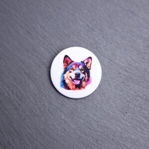 Akita Watercolor Button. These buttons are made with photo paper, metal round, and metal backing. These buttons are vibrant and fun to use on bags or vests.