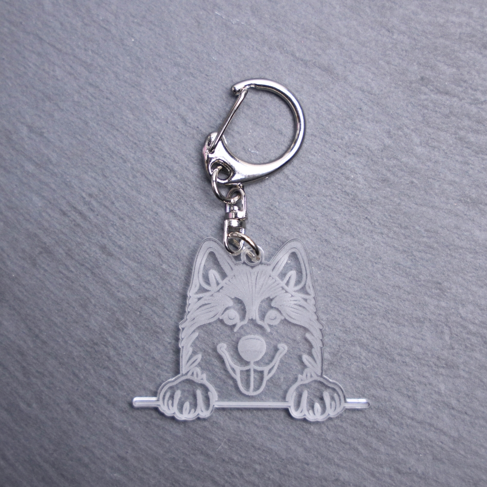 Siberian Husky Bag Tag. This bag tag is made with engraved acrylic. Comes with lobster clasp topper that easily hooks to a bag, zippers, keychains,