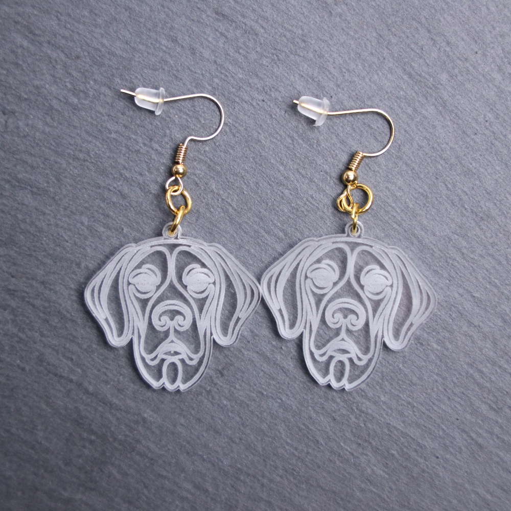 German Shorthaired Pointer Earrings. These earrings are made with engraved acrylic. Comes with gold hooks that is nickel free. Adorable dangle earrings for dog lovers.