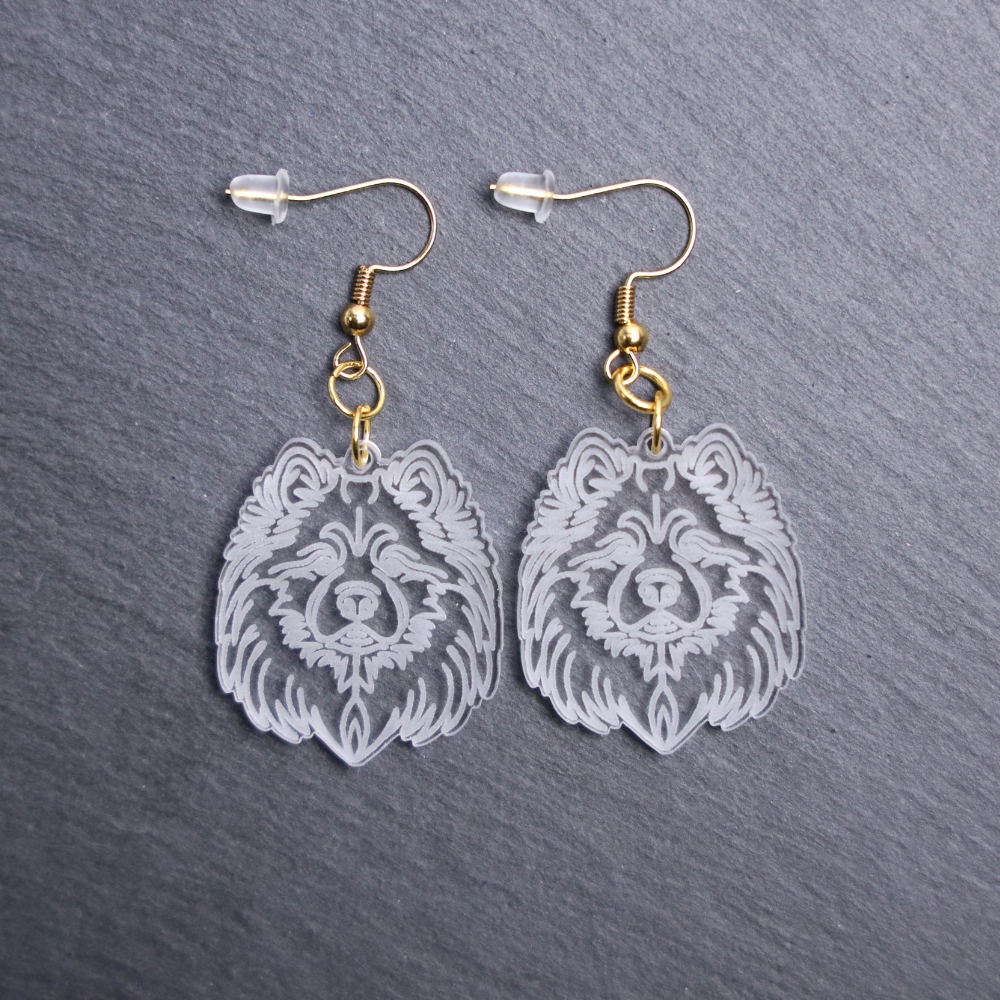Keeshond Earrings. These earrings are made with engraved acrylic. Comes with gold hooks that is nickel free. Adorable dangle earrings for dog lovers.